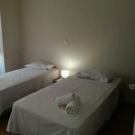 아파트 Kaniggos- 3 Bedrooms *